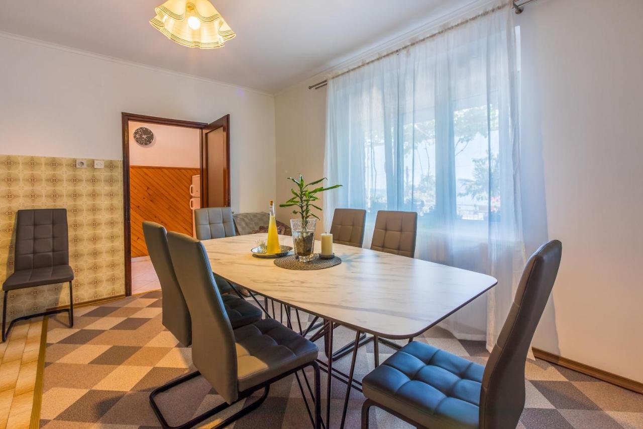 Apartment Leo Nona Novi Vinodolski Exterior photo